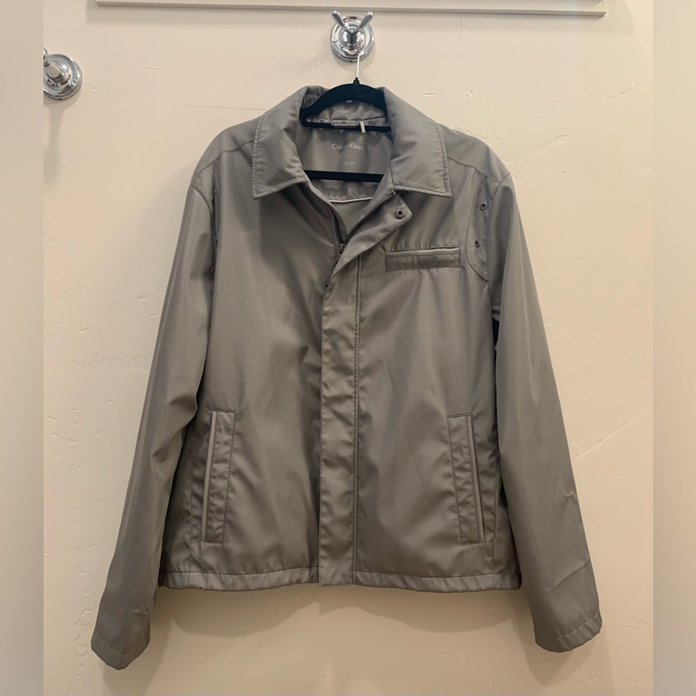 Calvin Klein Men’s Grey Water Resistant Zip Up Collared Coat Pockets Large